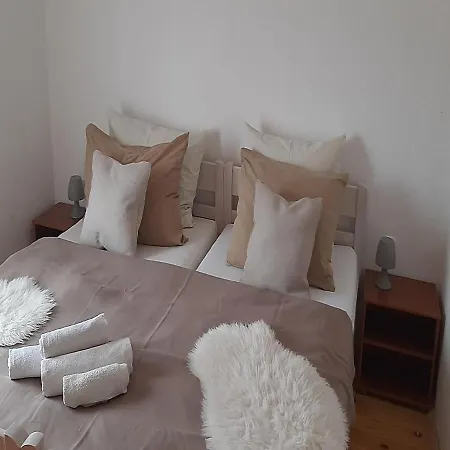 Karla Apartament *